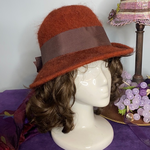 . Vintage Bowler Hat Burnt Rust Orange & Brown Cloche Derby Hat - Picture 1 of 8